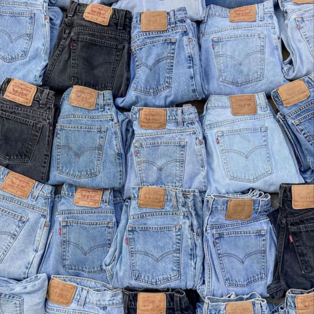Premium Levi’s Mystery Box - Vintage Box