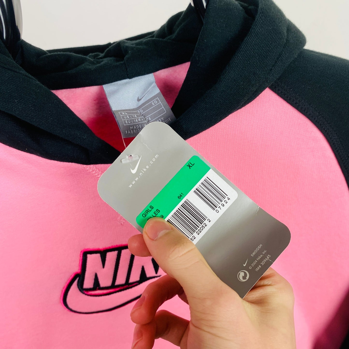 00s Nike Hoodie Pink Small
