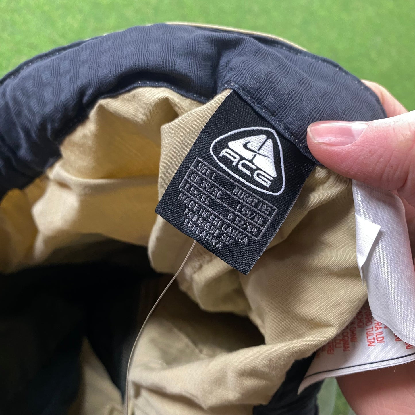 90s Nike ACG Belted Cargo Shorts Brown Large