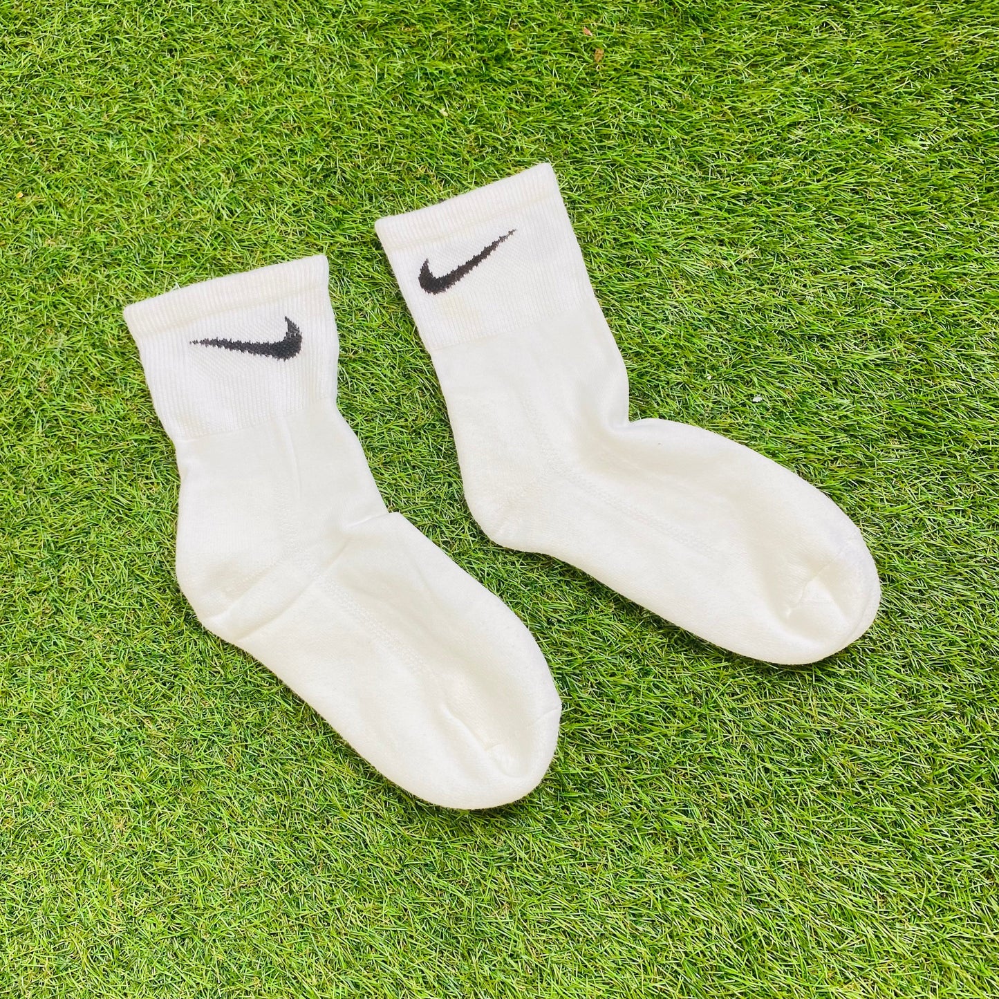 Vintage Nike Socks White Black UK6 - 12